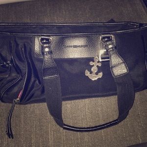 Black Tommy Hilfiger handbag